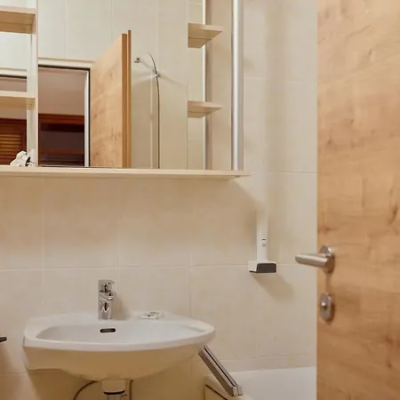 Parkhotel Kirchberg فندق