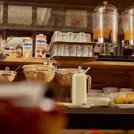 Parkhotel Kirchberg فندق 3*