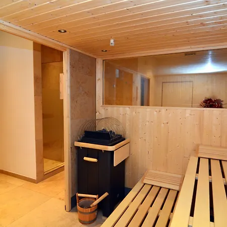 Parkhotel Kirchberg فندق