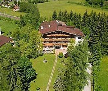 فندق Parkhotel Kirchberg 3*