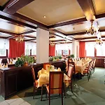 Parkhotel Kirchberg فندق